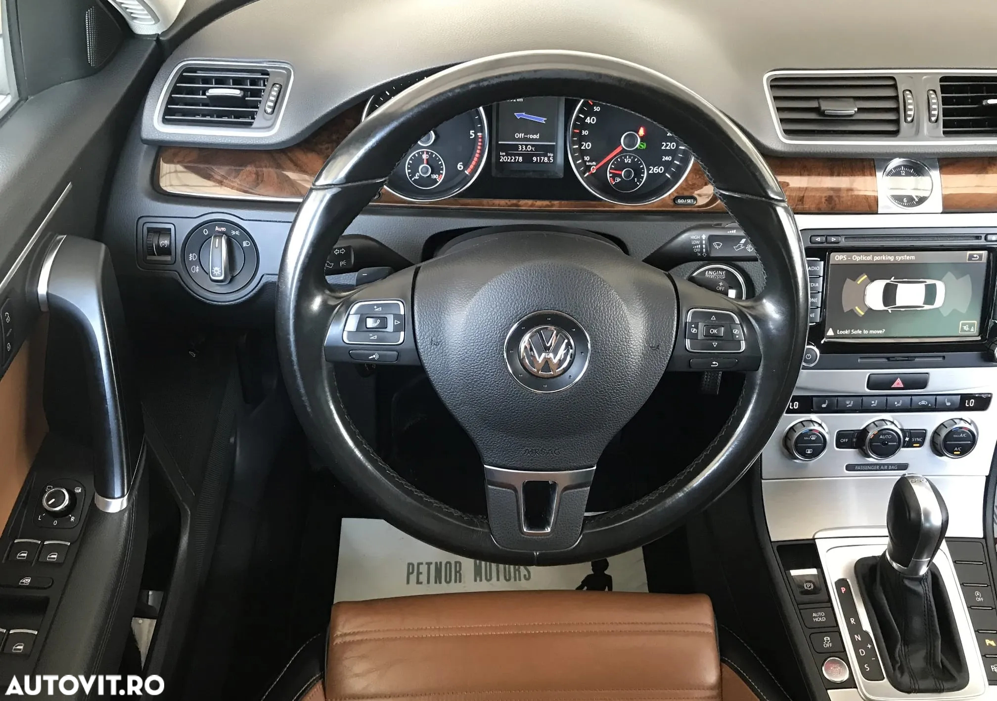 Volkswagen Passat 2.0 TDI DSG BlueMotion Technology Highline - 17