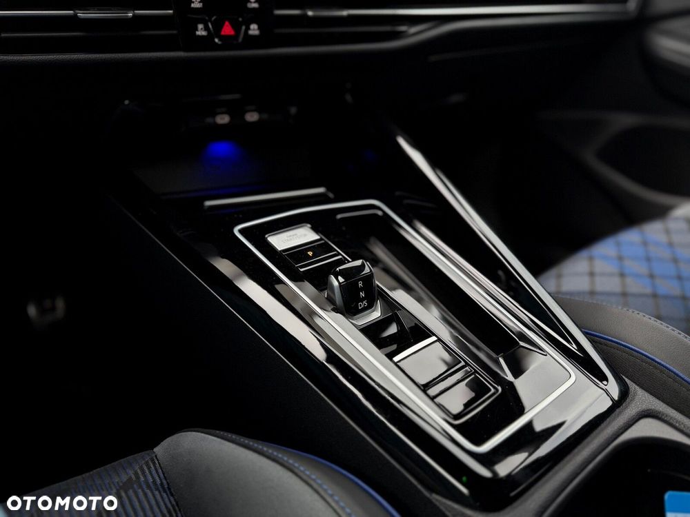 Volkswagen Golf 2.0 TSI 4Motion R DSG - 27