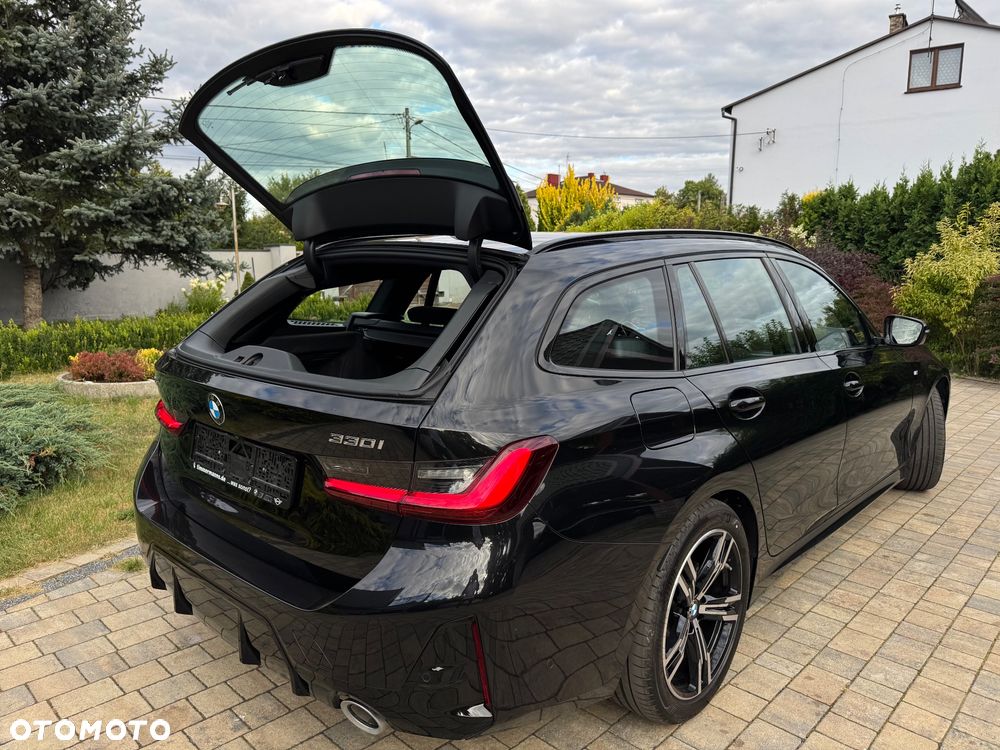BMW Seria 3 330i xDrive M Sport - 16