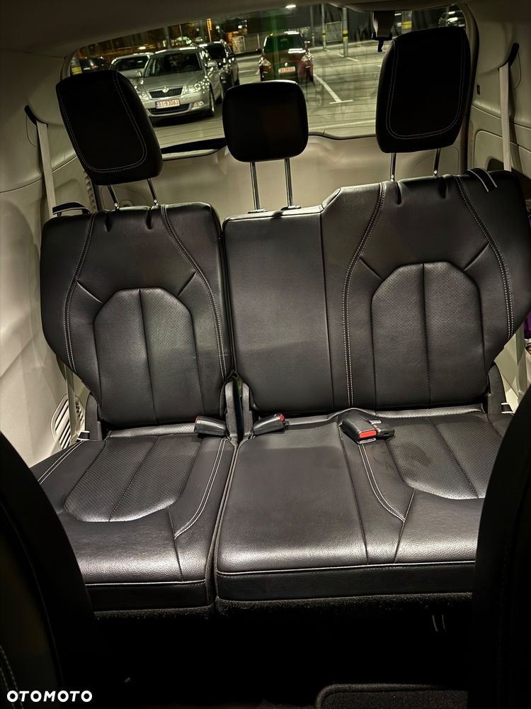 Chrysler Pacifica - 14