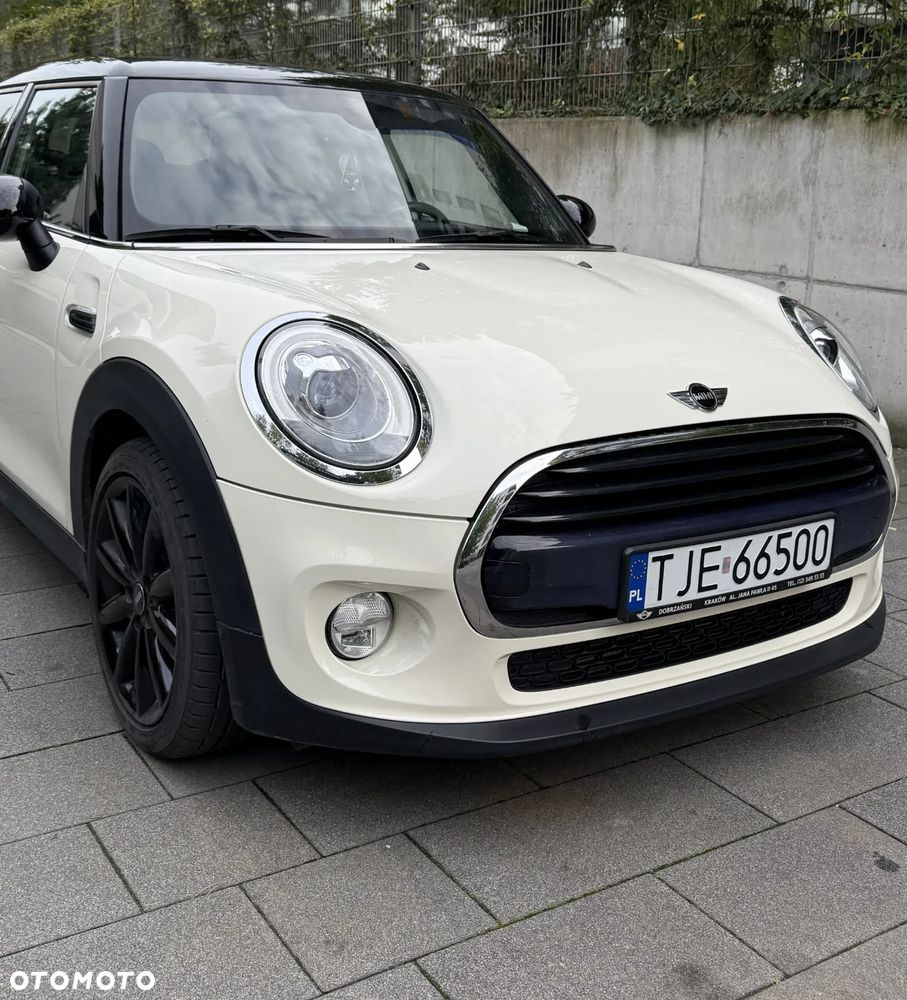MINI Cooper Standard - 4