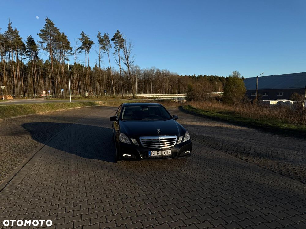 Mercedes-Benz Klasa E 220 CDI DPF BlueEFFICIENCY Automatik Avantgarde - 8