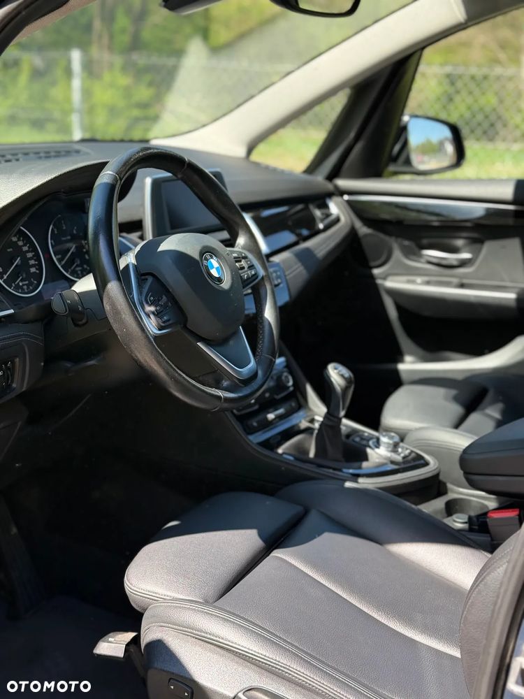 BMW Seria 2 216d - 4