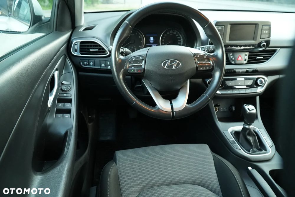 Hyundai i30 1.0 T-GDI GPF Classic + - 8