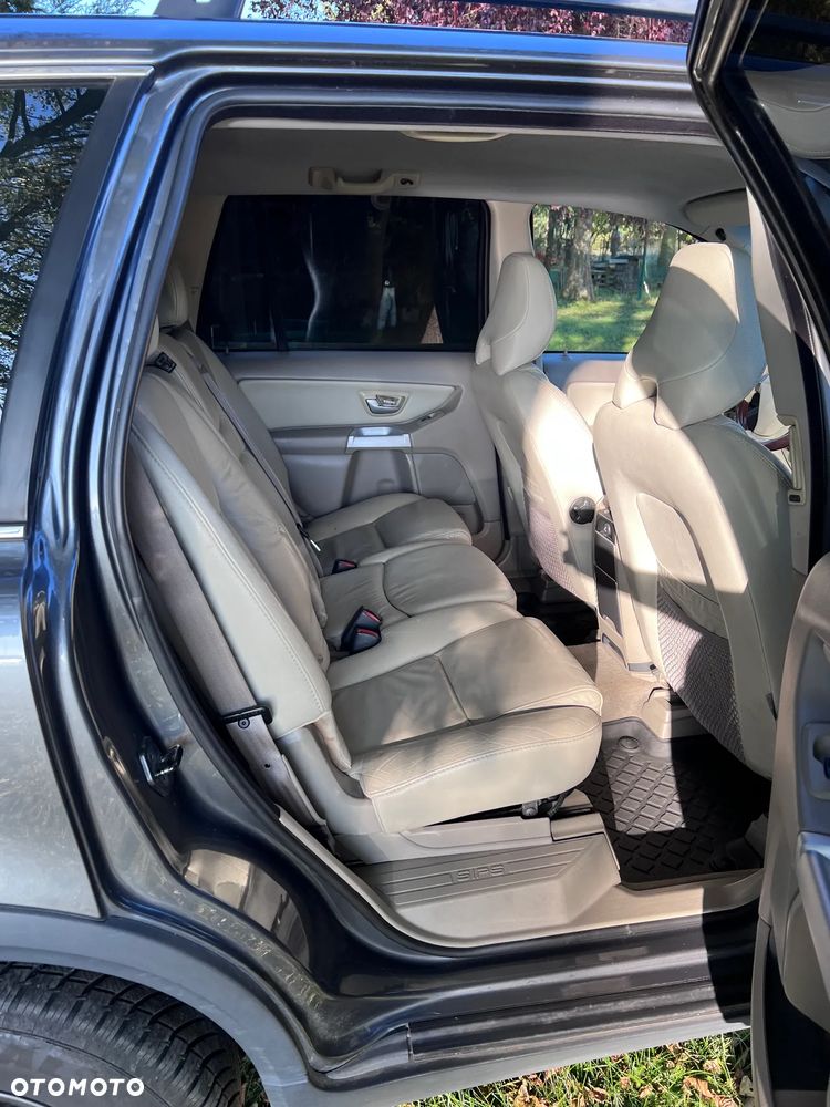 Volvo XC 90 2.4 D5 Momentum - 8