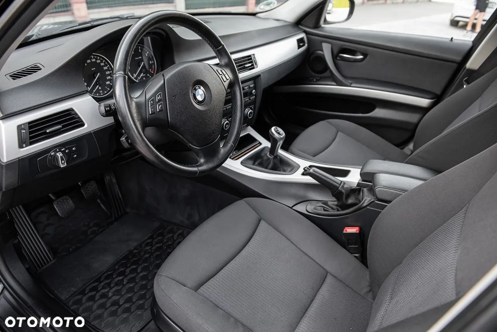 BMW Seria 3 318i Edition Lifestyle - 15