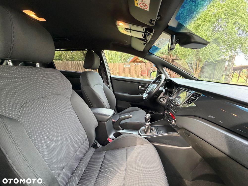 Kia Carens 2.0 GDI XL EU6 - 28