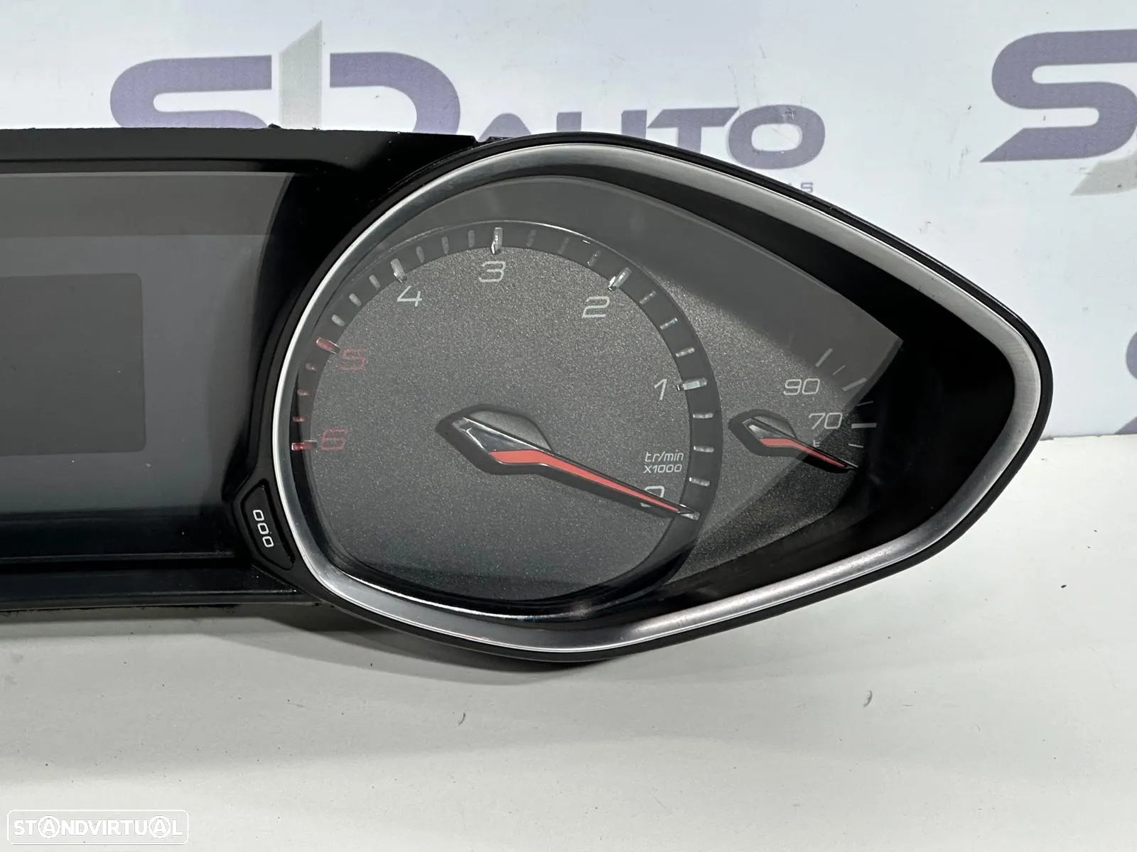 Quadrante - Peugeot 308 II (2016) - 8