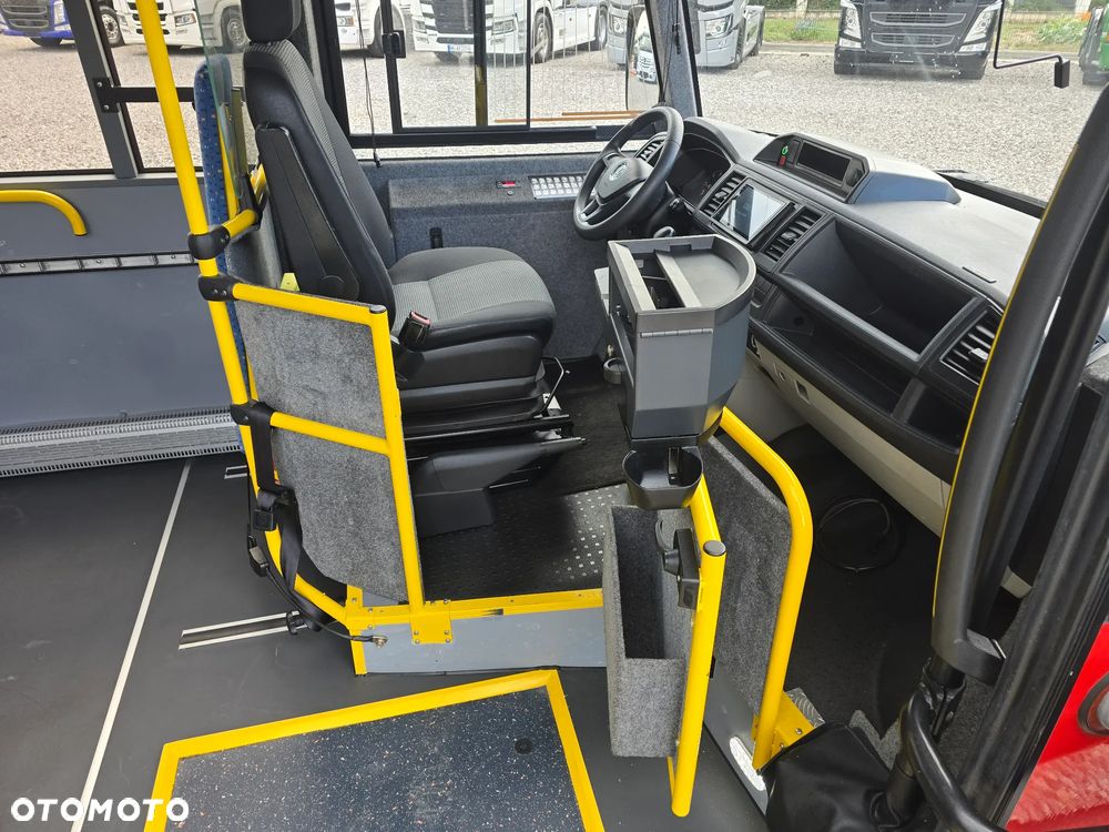 Volkswagen T6/Mikrobus/Bus szkolny/Kat B 8+1 - 23