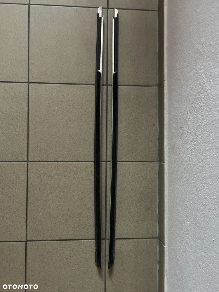 LISTWY CHROMOWANE MERCEDES W207 COUPE I A207673028301 A207673018901 - 2