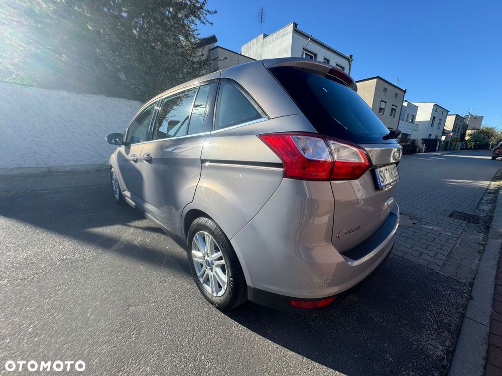 Ford Grand C-MAX - 4