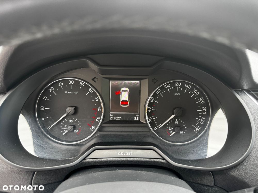 Skoda Octavia 2.0 TDI DSG Style - 30