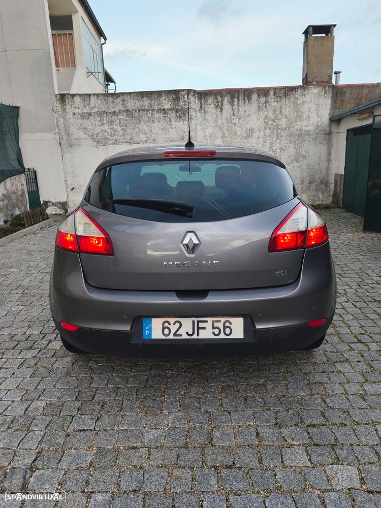 Renault Mégane 1.5 dCi Dynamique - 4