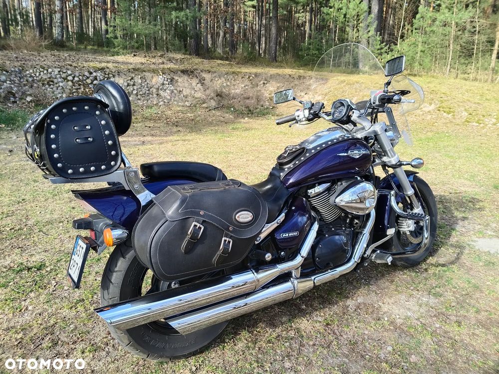 Suzuki Intruder - 5