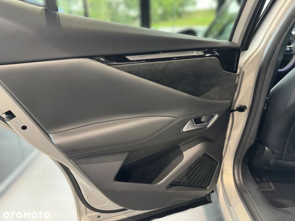 DS Automobiles N°4 1.2 mHEV Étoile Alcantara eDCS6 - 26