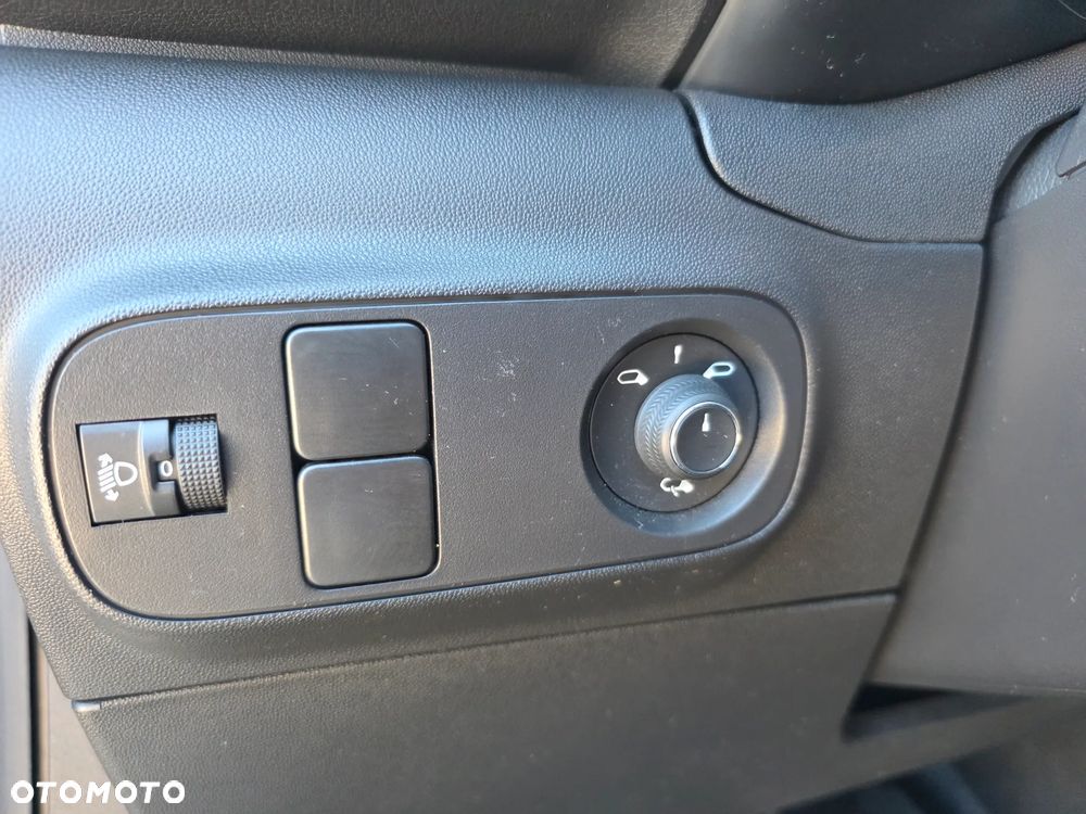 Citroën C3 1.2 PureTech Shine - 23