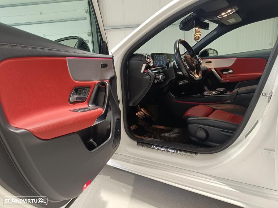 Mercedes-Benz A 220 4Matic 7G-DCT AMG Line - 12