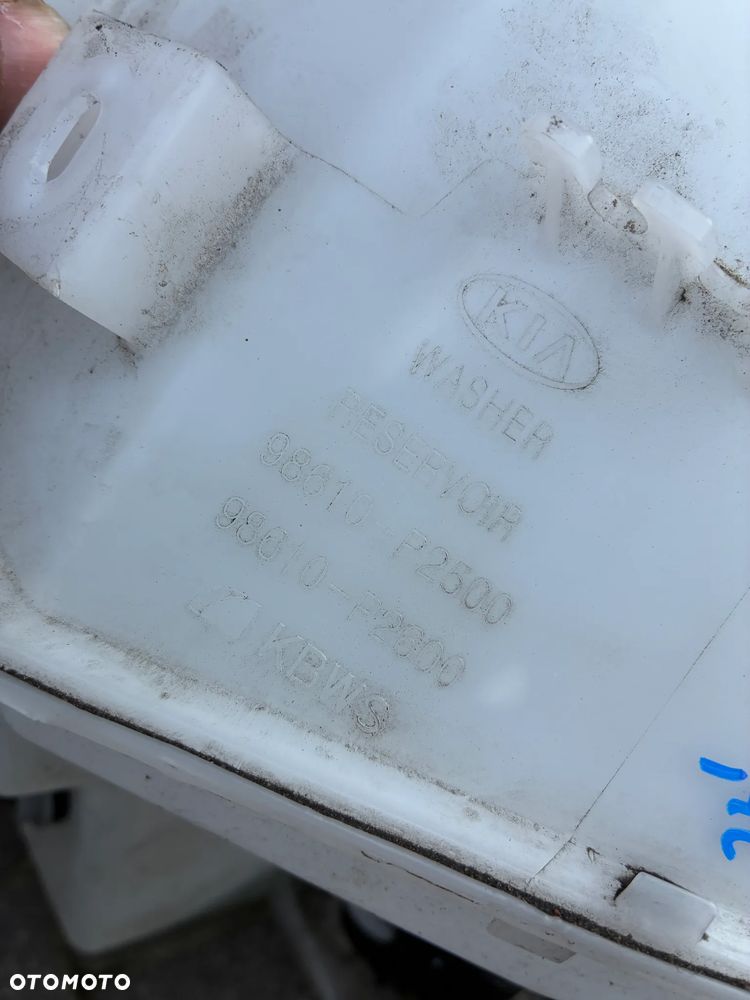 Kia Sorento IV 4 ZBIORNICZEK SPRYSKIWACZY 98610-P2500 - 2