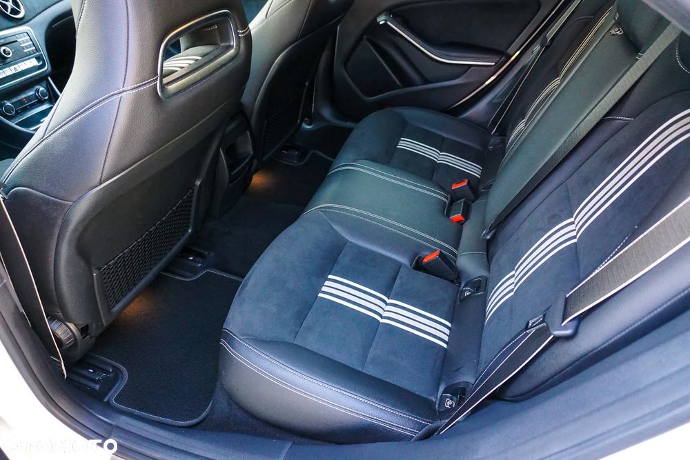Mercedes-Benz CLA 200 7G-DCT Edition 1 - 8