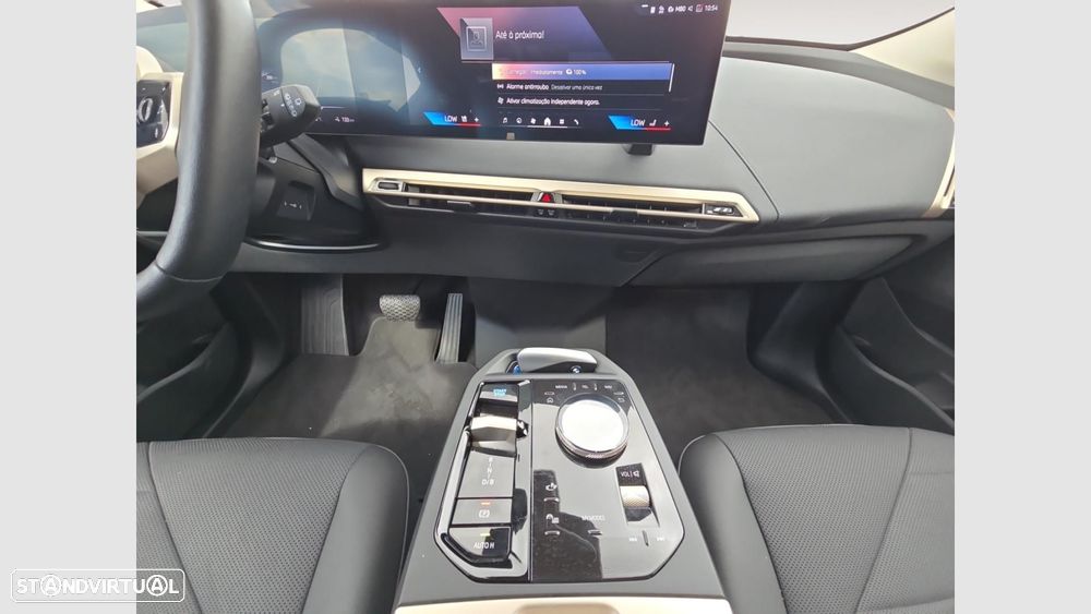 BMW ix xDrive 45 - 13