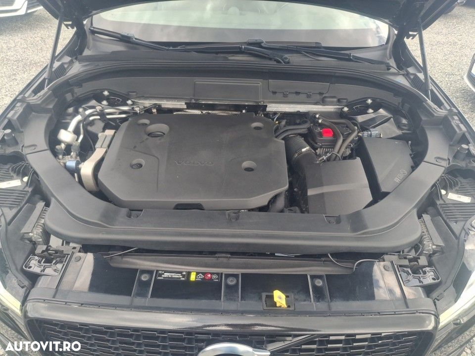 Volvo XC 60 B5 MHEV AWD R-Design - 21