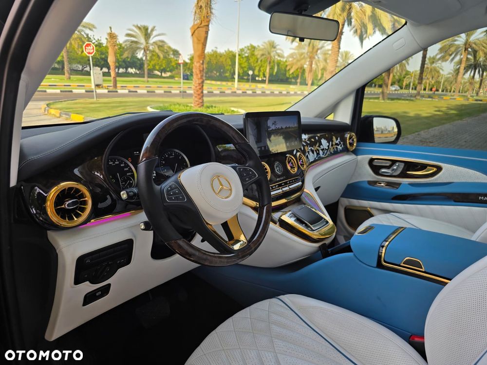 Mercedes-Benz Klasa V 300 extralang 9G-TRONIC Special Edition Avantgarde - 1