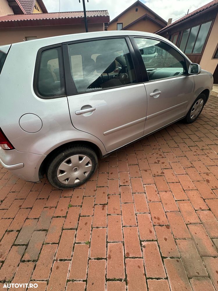 Volkswagen Polo 1.2 Attractive - 4
