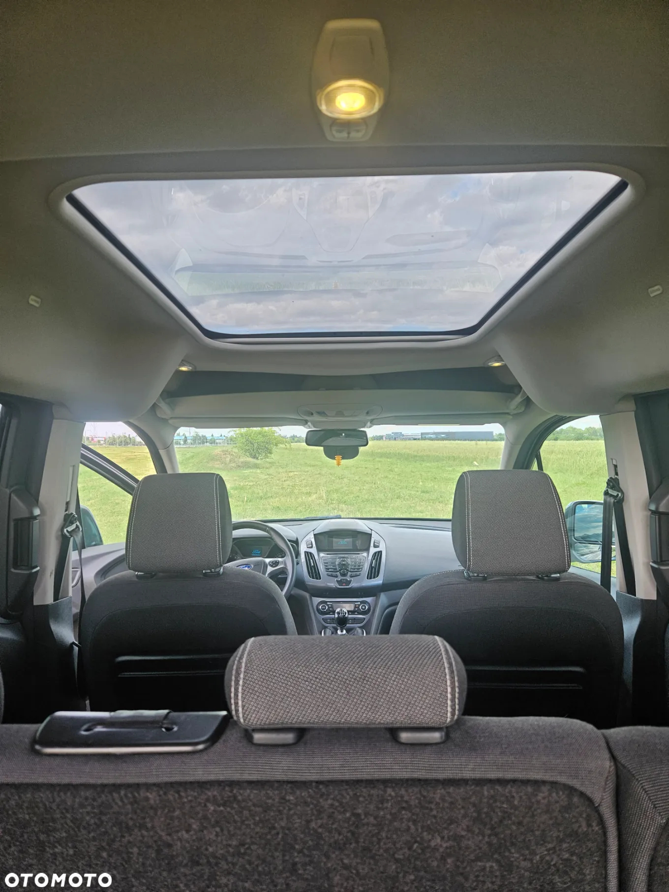 Ford Tourneo Connect 1.0 EcoBoost Titanium - 32