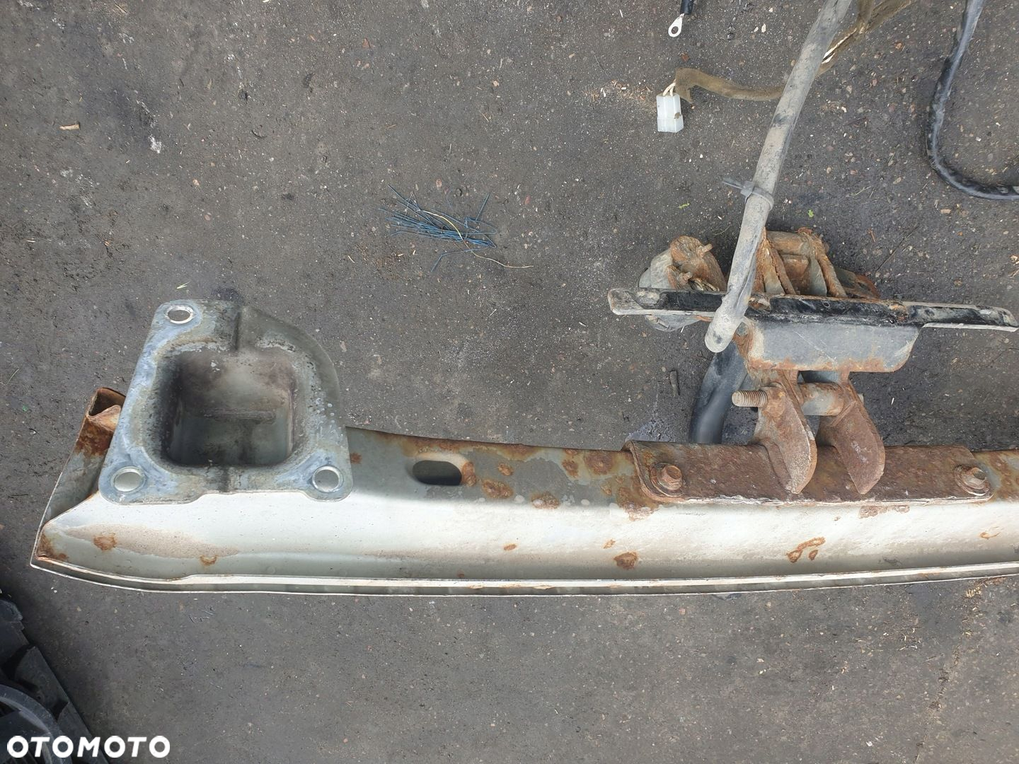 BELKA HAK HOLOWNICZY VOLVO V70 - 6