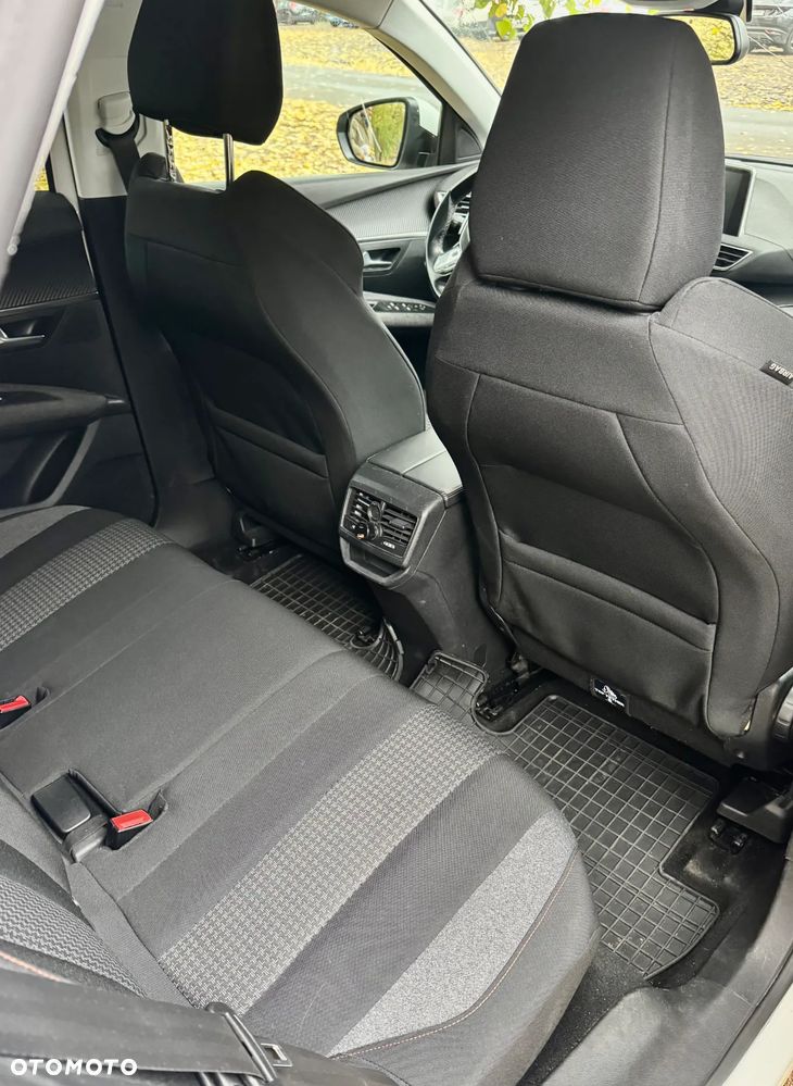 Peugeot 3008 1.6 BlueHDi Allure S&S EAT6 - 8