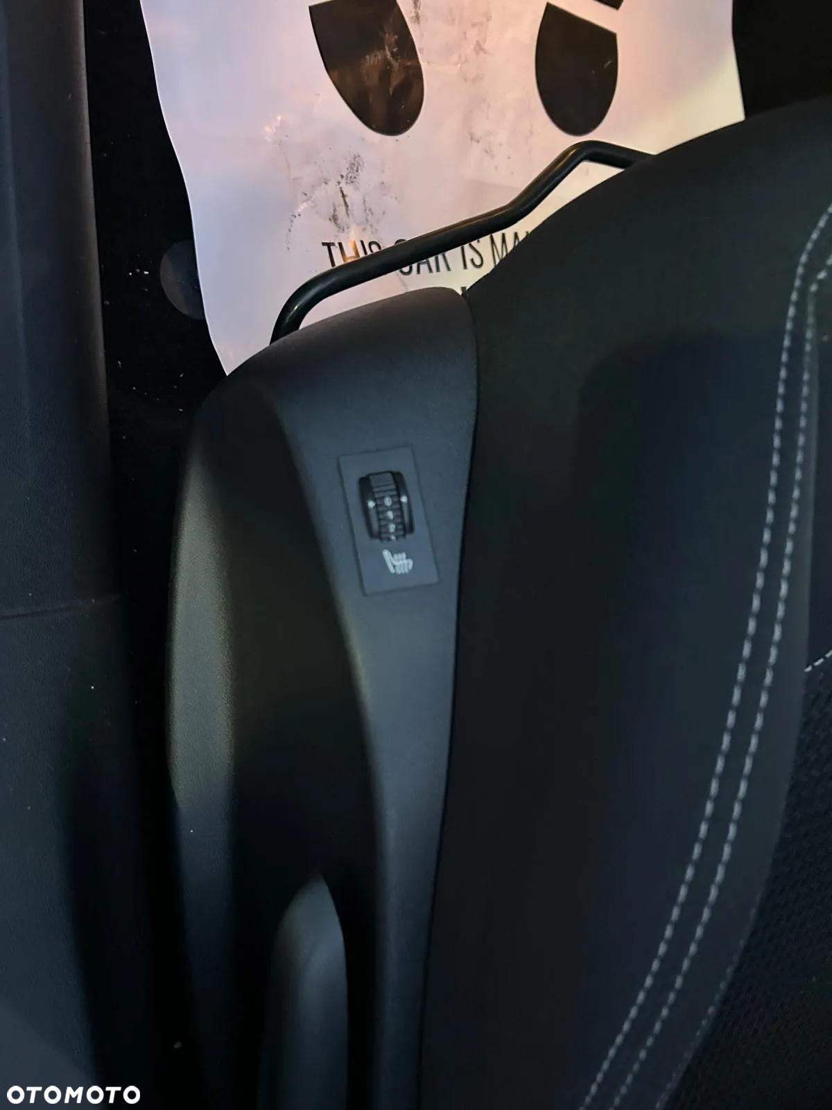 Peugeot 208 1.6 BlueHDi Allure S&S - 30