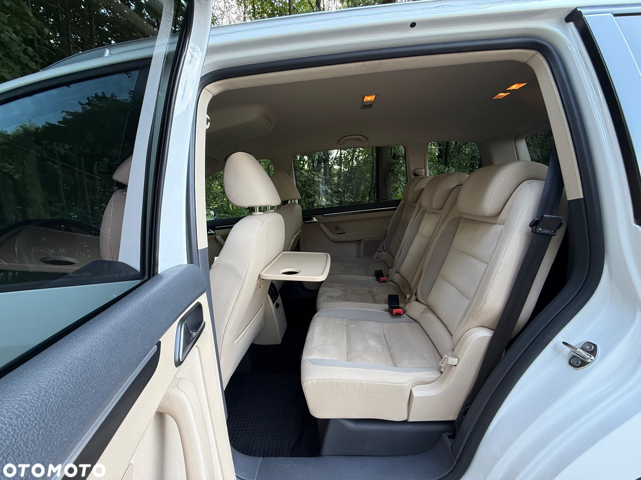 Volkswagen Touran 2.0 TDI DSG Highline - 20