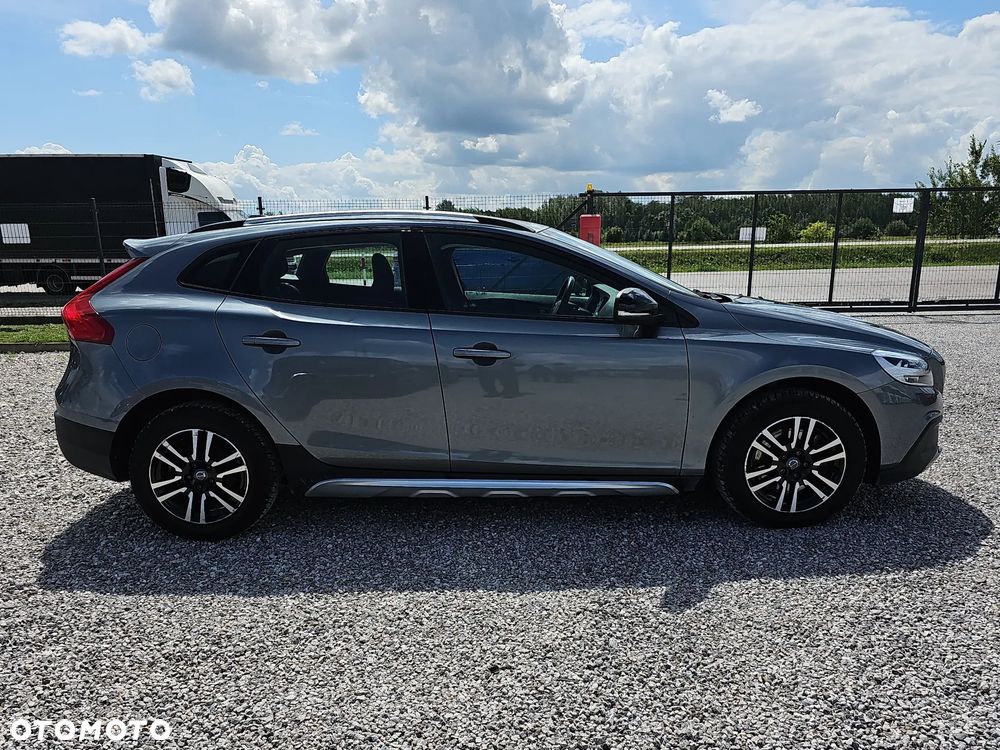 Volvo V40 T3 Drive-E Momentum - 4