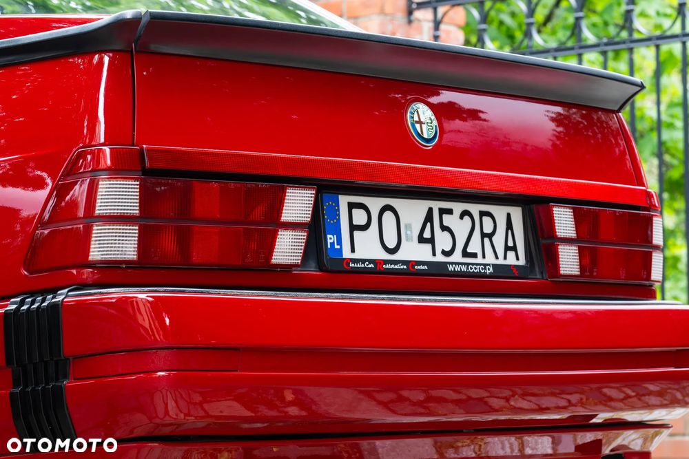 Alfa Romeo 75 - 23