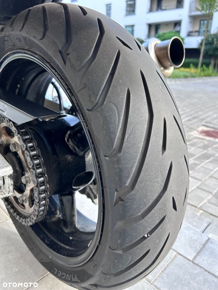 Yamaha FZS - 10