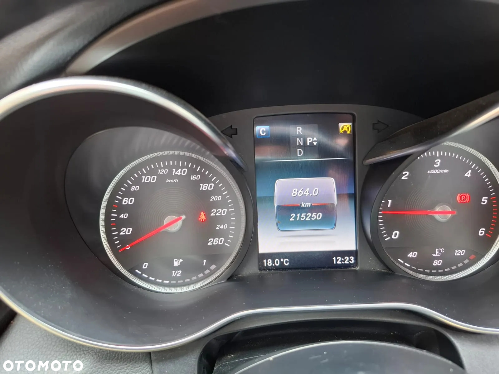 Mercedes-Benz Klasa C 220 d 4Matic T 9G-TRONIC AMG Line - 13