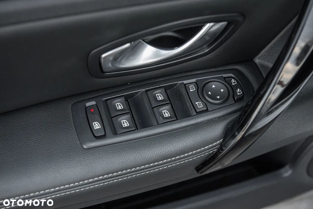 Renault Laguna dCi 150 FAP Start-Stop Bose Edition - 27