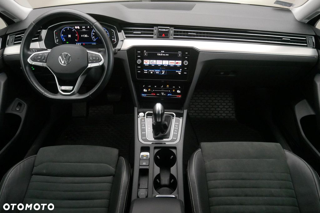 Volkswagen Passat 2.0 TDI Elegance DSG - 8