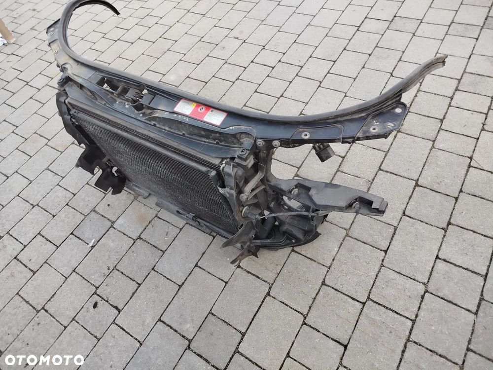 Audi A4 B6 pas przedni 2.0 ALT - 2