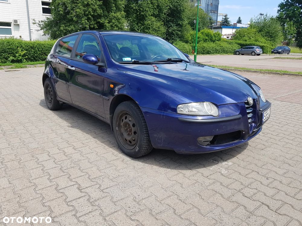Alfa Romeo 147 1.6 Twin Spark Distinctive - 3