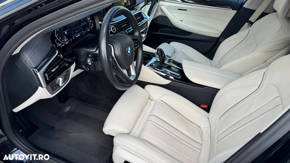BMW Seria 5 530e Aut. Luxury Line - 12
