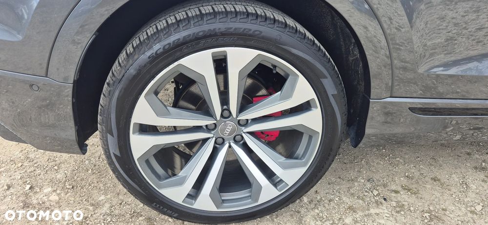 Audi Q8 SUV TFSI quattro 250 kW tiptronic S line business - 16