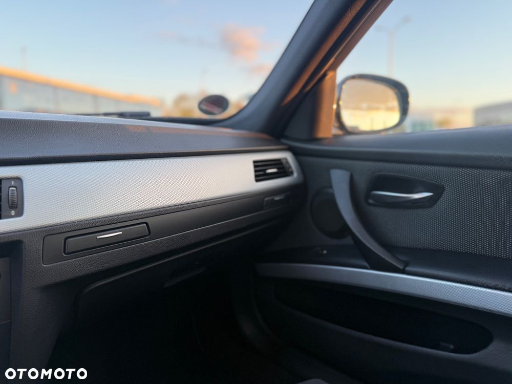 BMW Seria 3 - 29