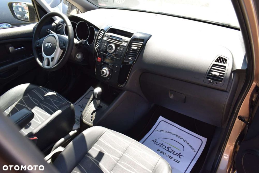Kia Venga - 22
