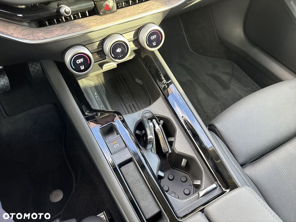 Skoda Superb 1.5 TSI L&K DSG - 15