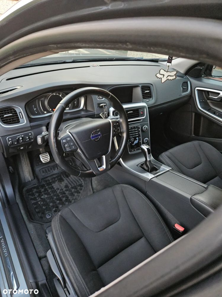Volvo V60 D3 Drive-E Kinetic - 14