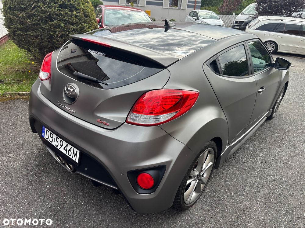 Hyundai Veloster - 5
