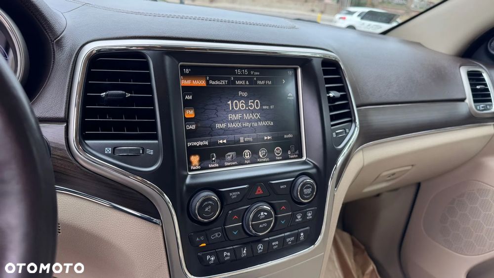 Jeep Grand Cherokee - 16