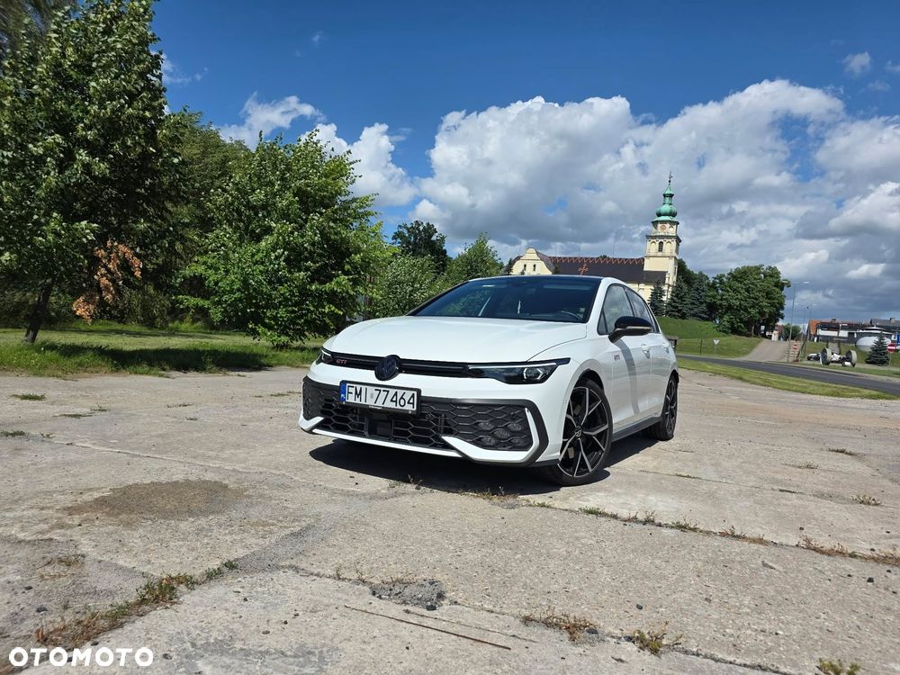 Volkswagen Golf - 30