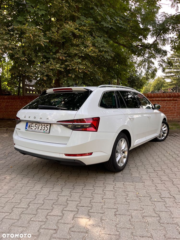 Skoda Superb 2.0 TDI SCR Ambition DSG - 4
